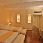 Rua Frati 48 In San Francesco Hotel Modena