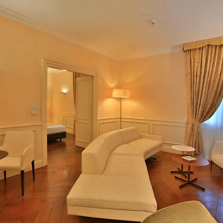 Rua Frati 48 In San Francesco ホテル モデナ