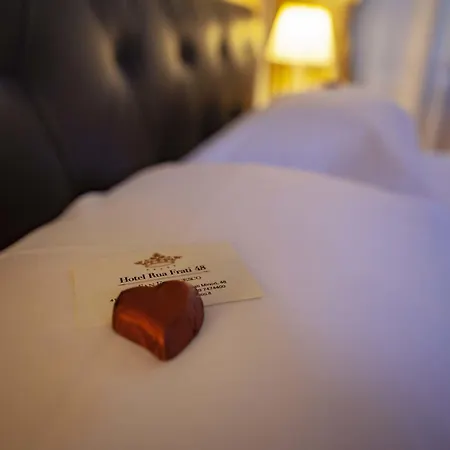 Rua Frati 48 In San Francesco Szálloda 5*