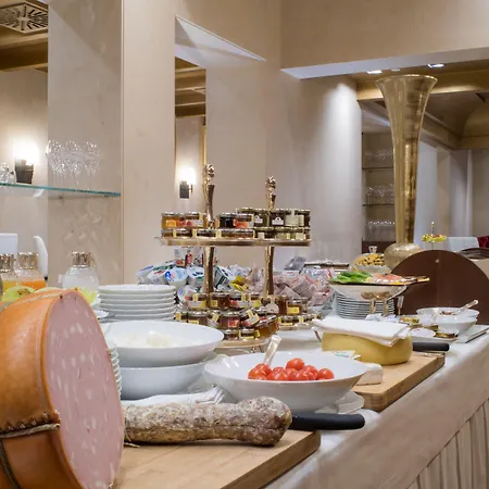 Rua Frati 48 In San Francesco ホテル モデナ