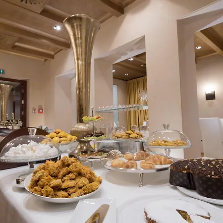 ホテル Rua Frati 48 In San Francesco モデナ