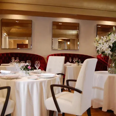 ホテル Rua Frati 48 In San Francesco モデナ