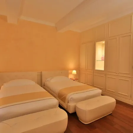 Rua Frati 48 In San Francesco 5* Модена