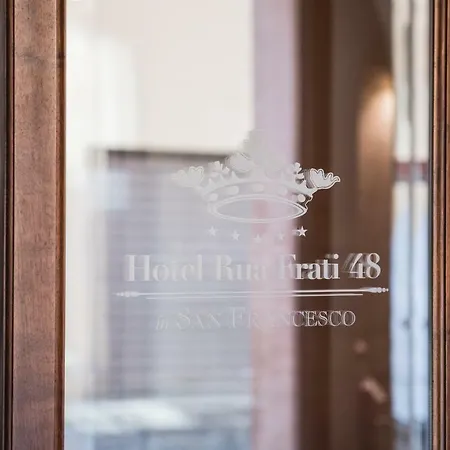 Отель Rua Frati 48 In San Francesco 5*