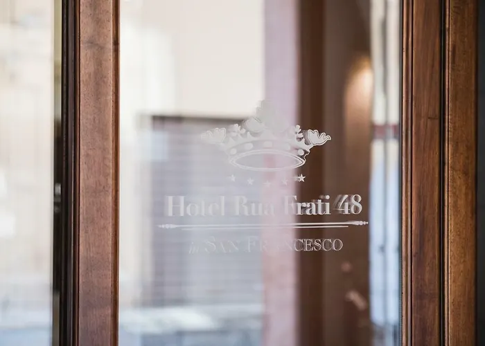 Hotel Rua Frati 48 In San Francesco 5*